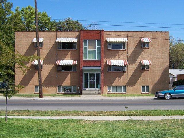 421 5th St W #2 - Photo 7 of 7