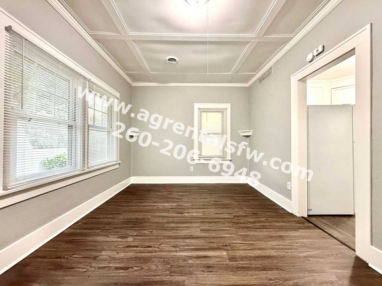 1710 Tilden Ave - Photo 2 of 9
