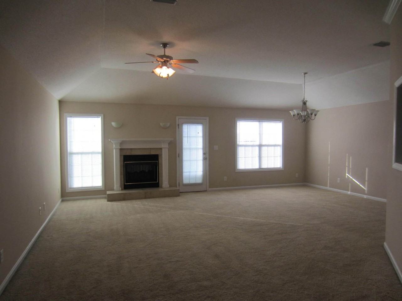 4347 Autumn Rdg - Photo 3 of 12