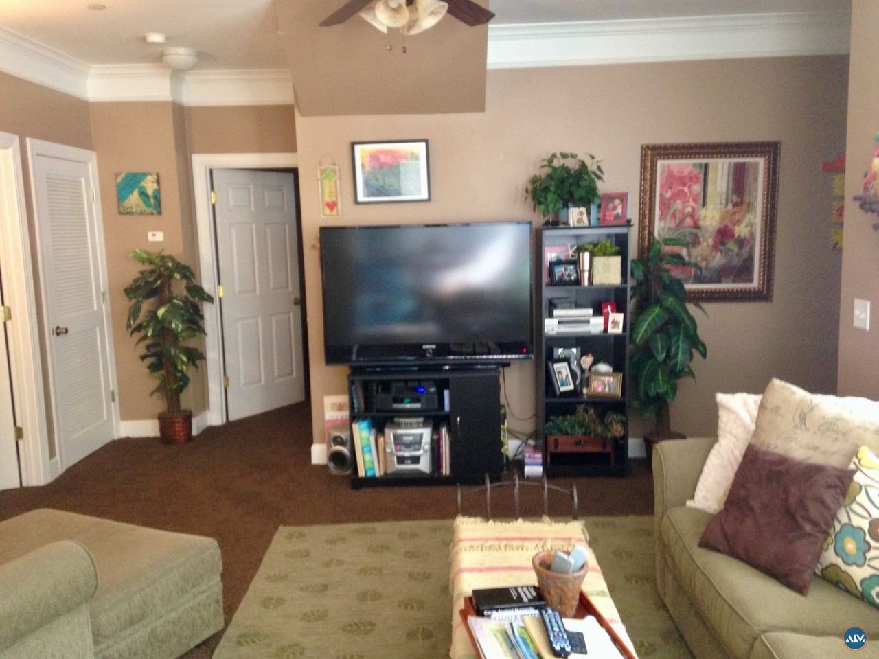 67 Summerfield Ct #611 - Photo 6 of 27