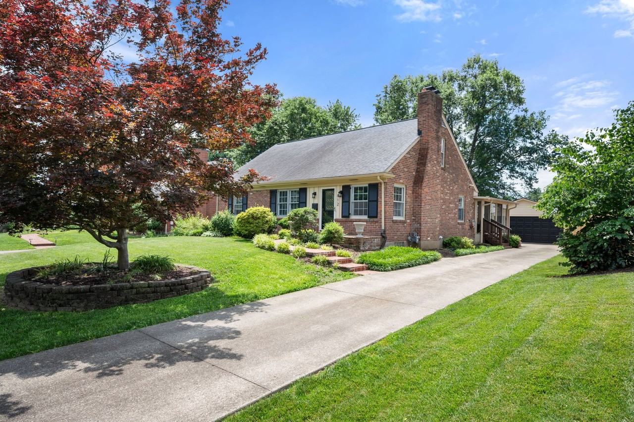 812 Beechwood Rd - Photo 2 of 40