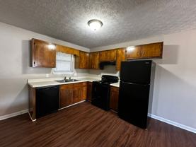 195/197 Michele Dr - Photo 1 of 1