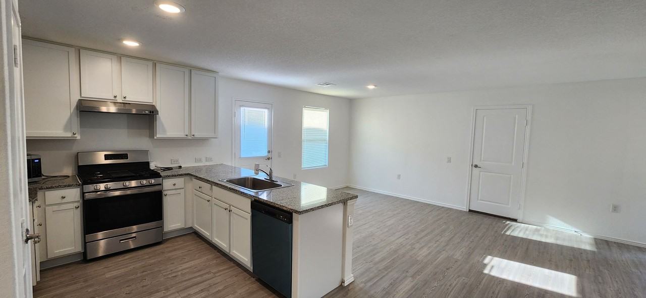 4534 Zoe Pass - Photo 4 of 21