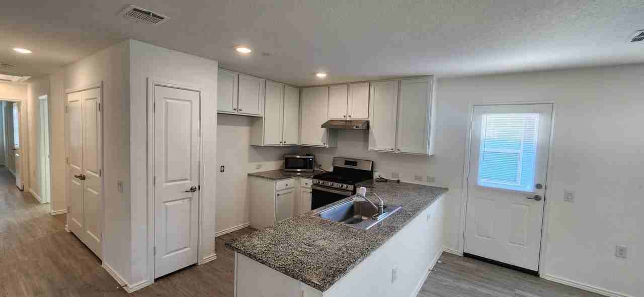 4534 Zoe Pass - Photo 5 of 21