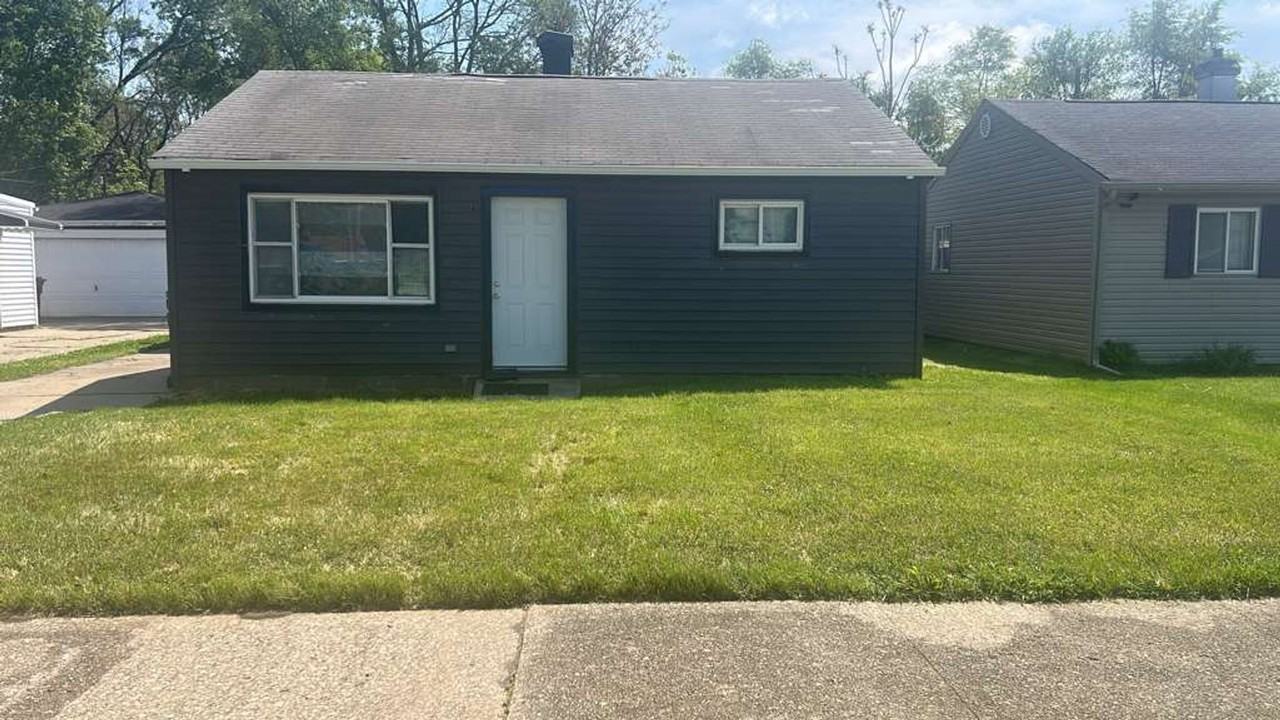1843 Illinois St - Photo 4 of 14