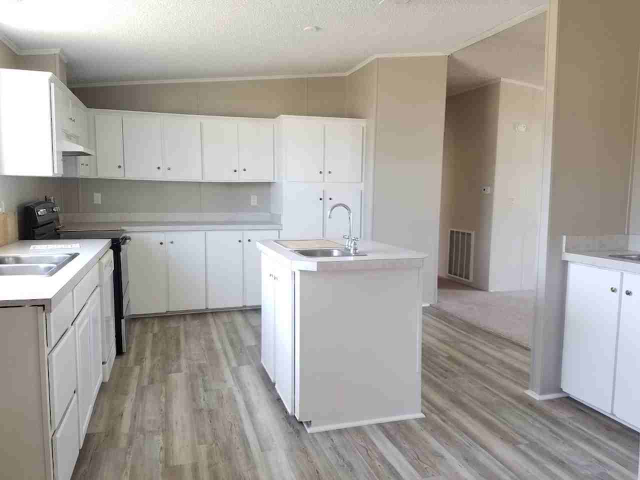 110 Ne 68th Ct - Photo 2 of 17