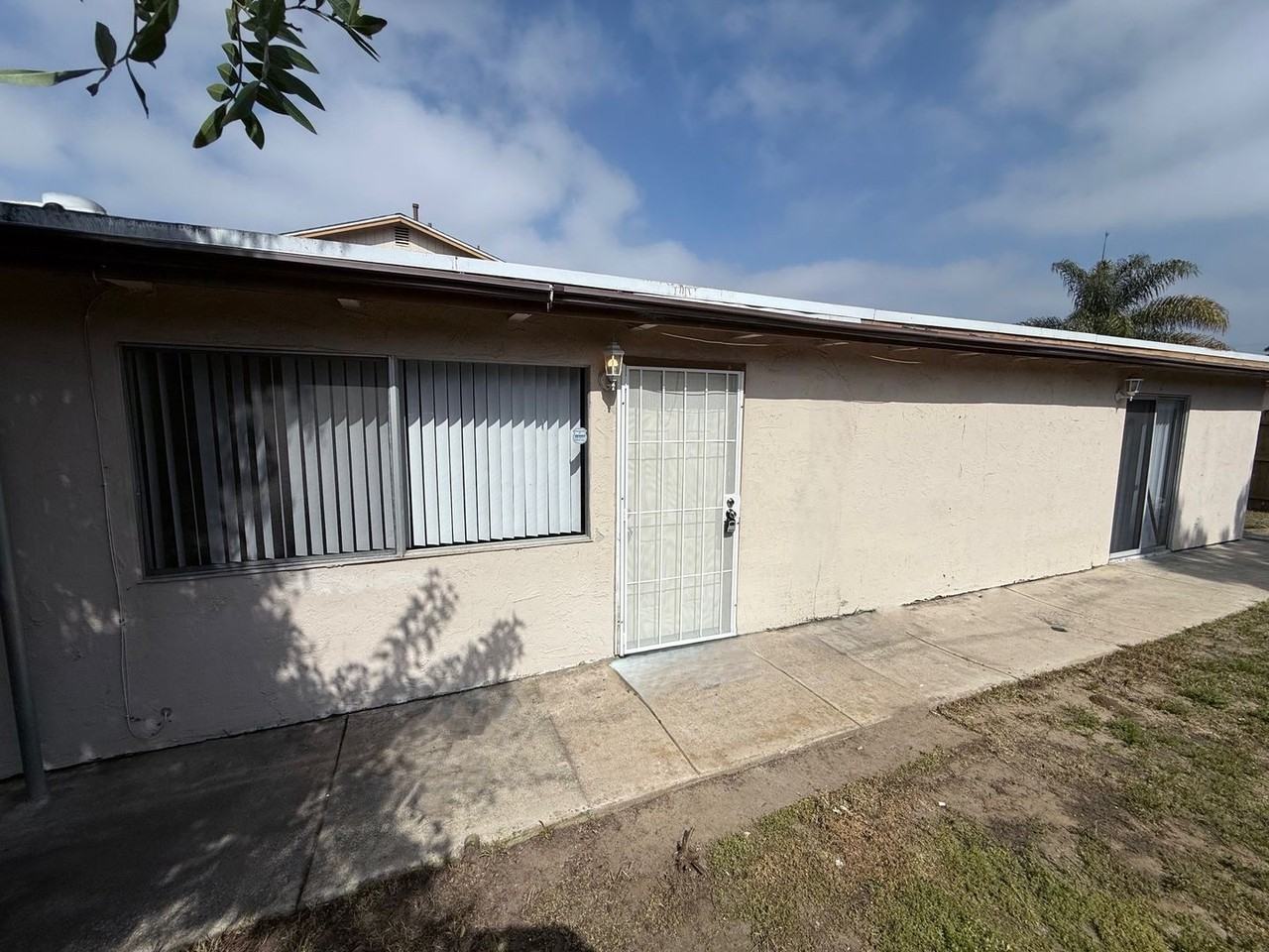 1561 Olive Ave - Photo 2 of 17