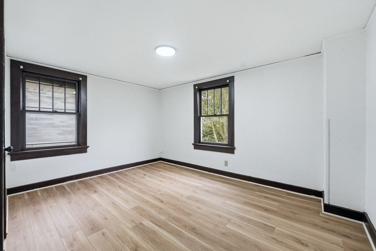 2806 New Haven Ave - Photo 6 of 36