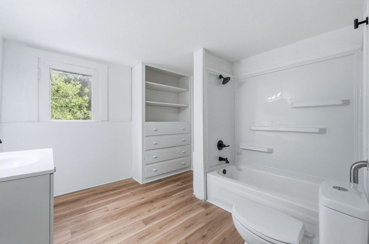 2806 New Haven Ave - Photo 7 of 36