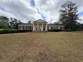 featured image of 2311 Pinecliff Dr
