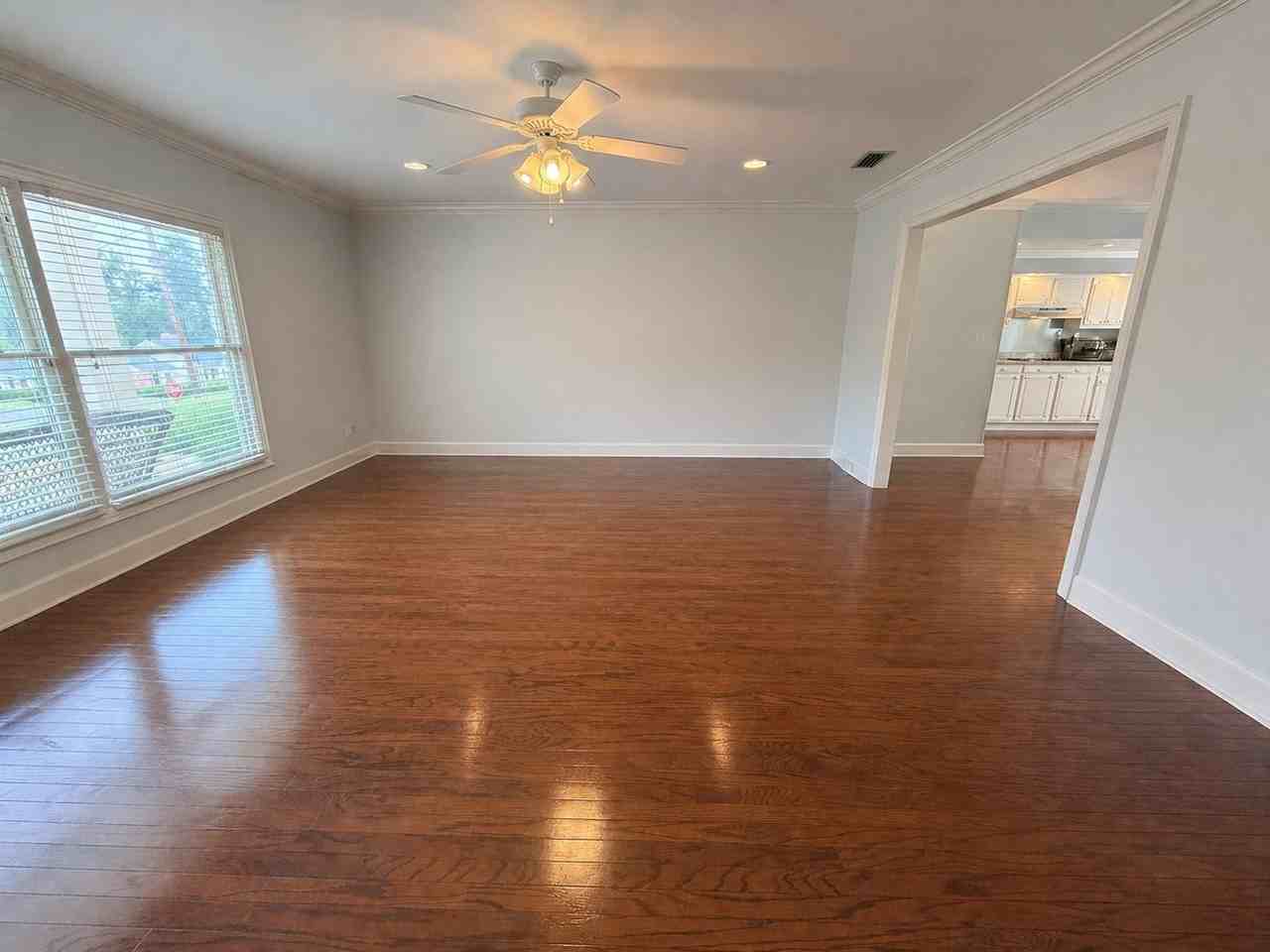 2311 Pinecliff Dr - Photo 3 of 21