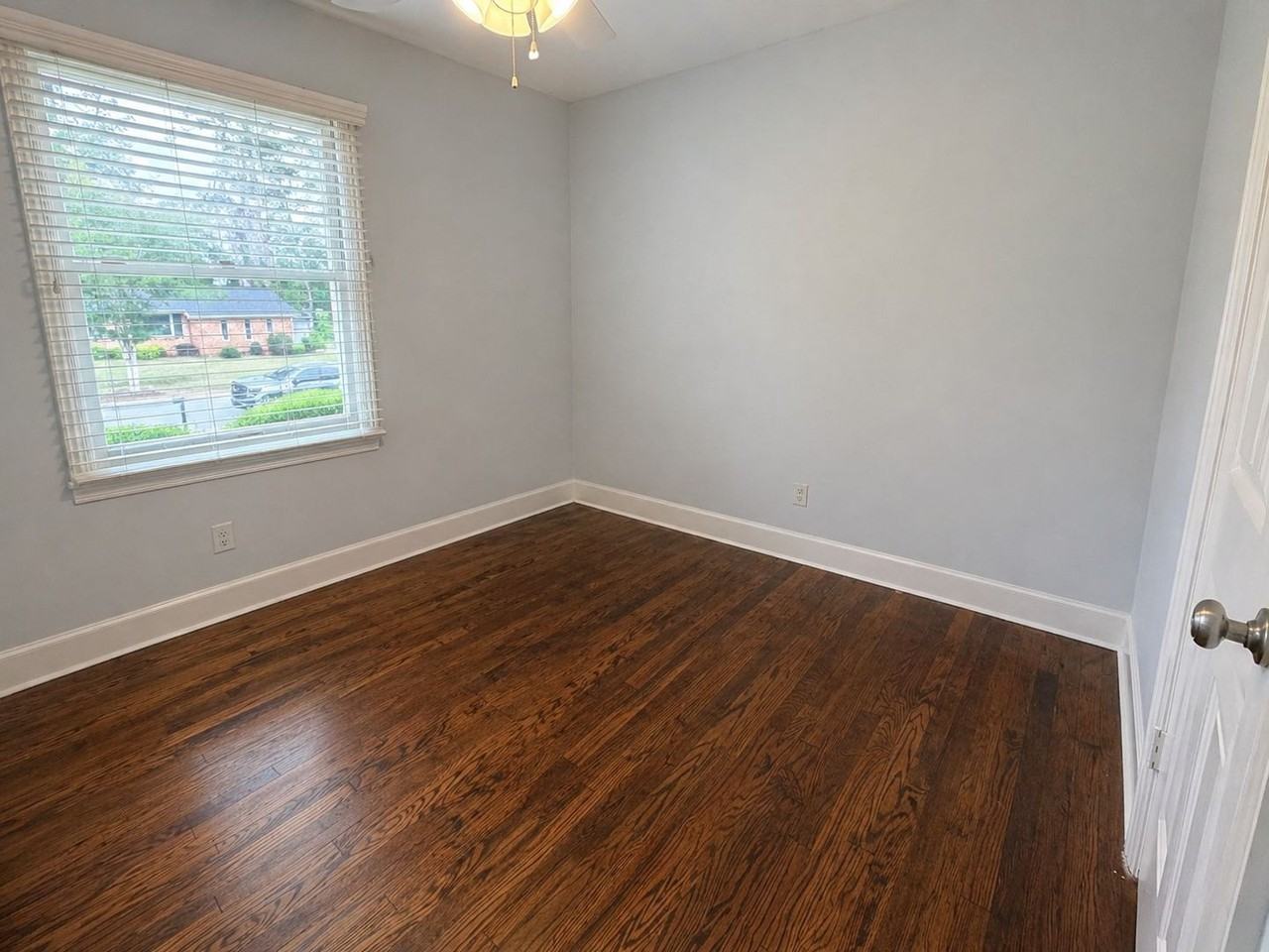 2311 Pinecliff Dr - Photo 5 of 21