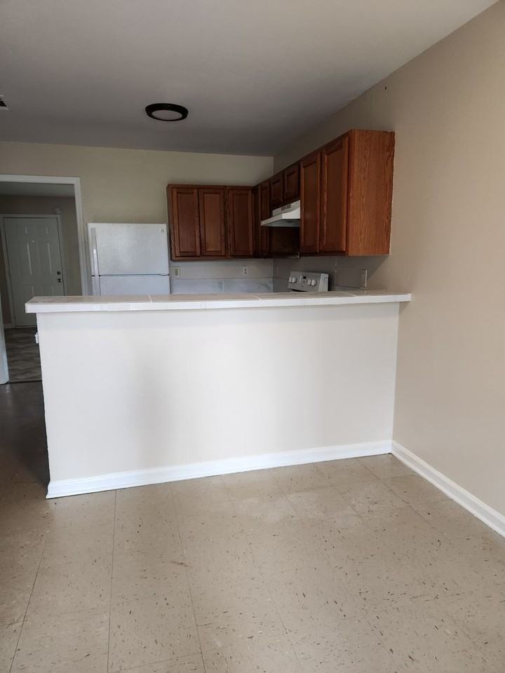 9062 Cedar Ct - Photo 2 of 10