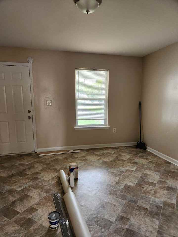 9062 Cedar Ct - Photo 4 of 10