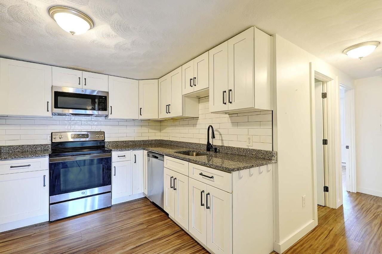 855 Providence St #6 - Photo 6 of 50