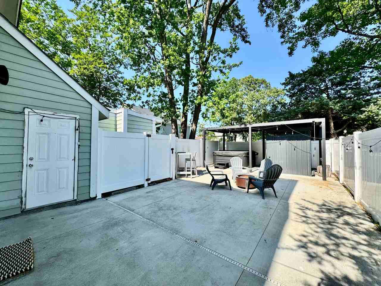 1509 Cypress Ave - Photo 2 of 49