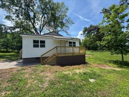 featured image of 982 Webb Cir