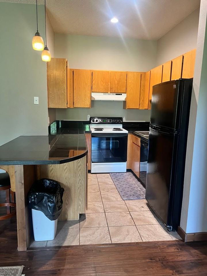 102 Valley View Dr #3162-63 - Photo 4 of 16