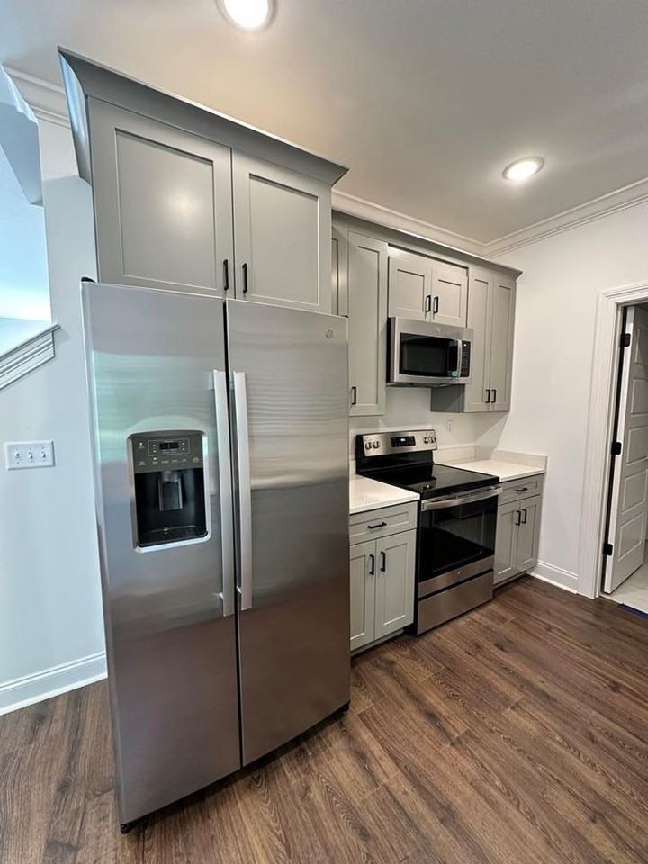 516 Meadow Crest Cir - Photo 4 of 13