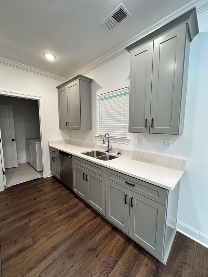 516 Meadow Crest Cir - Photo 6 of 13