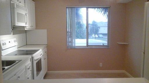 123 Palm Dr #2 - Photo 3 of 12