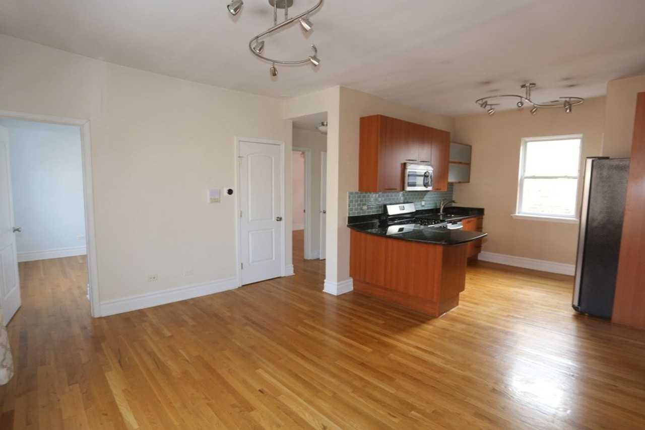 2457 W Sunnyside Ave #1 - Photo 4 of 18