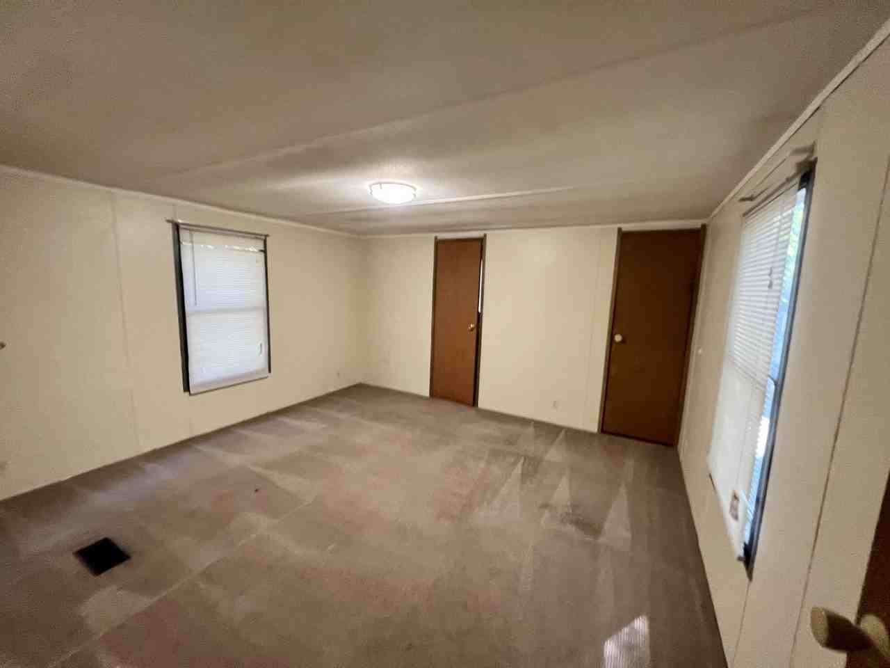 5566 Sycamore St - Photo 5 of 13