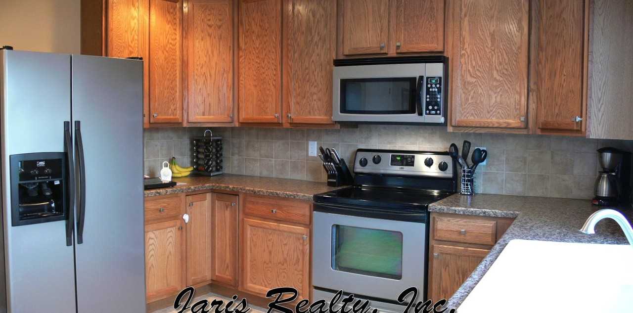 2270 Morningview Ln - Photo 4 of 19