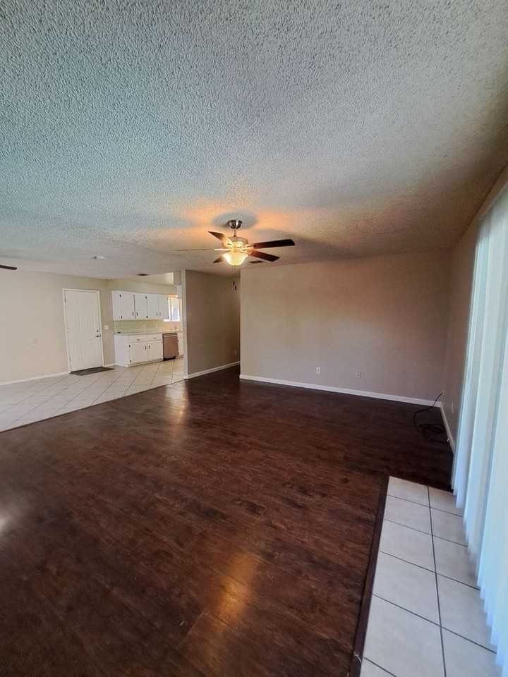 15262 W El Mar Ln - Photo 4 of 29
