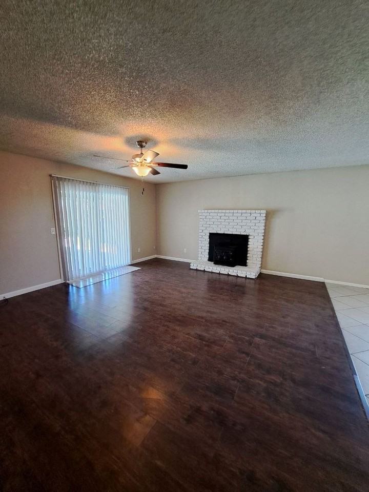 15262 W El Mar Ln - Photo 5 of 29