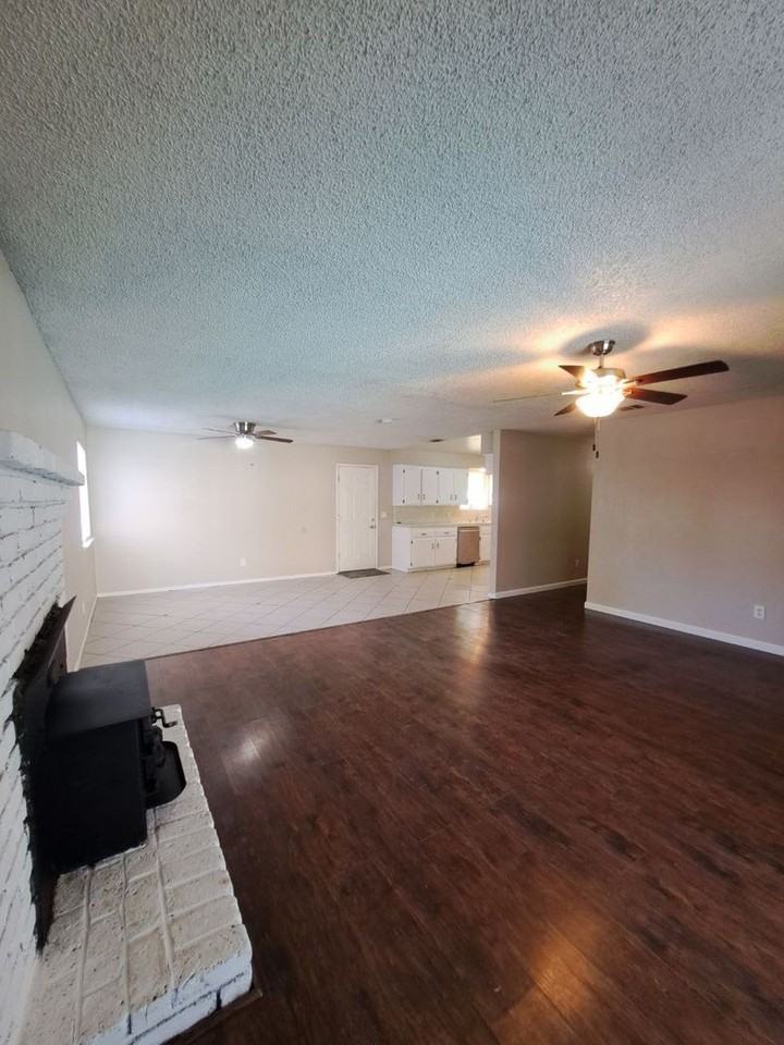 15262 W El Mar Ln - Photo 6 of 29
