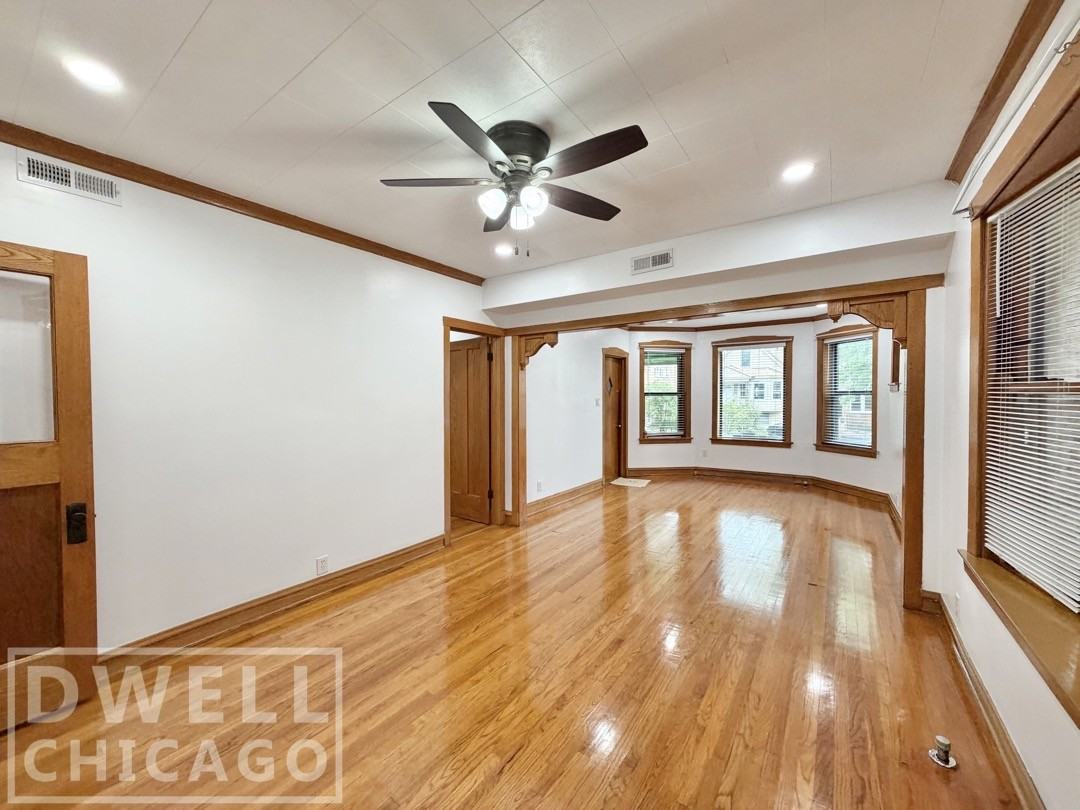 3322 N Hamlin Ave #1 - Photo 6 of 27
