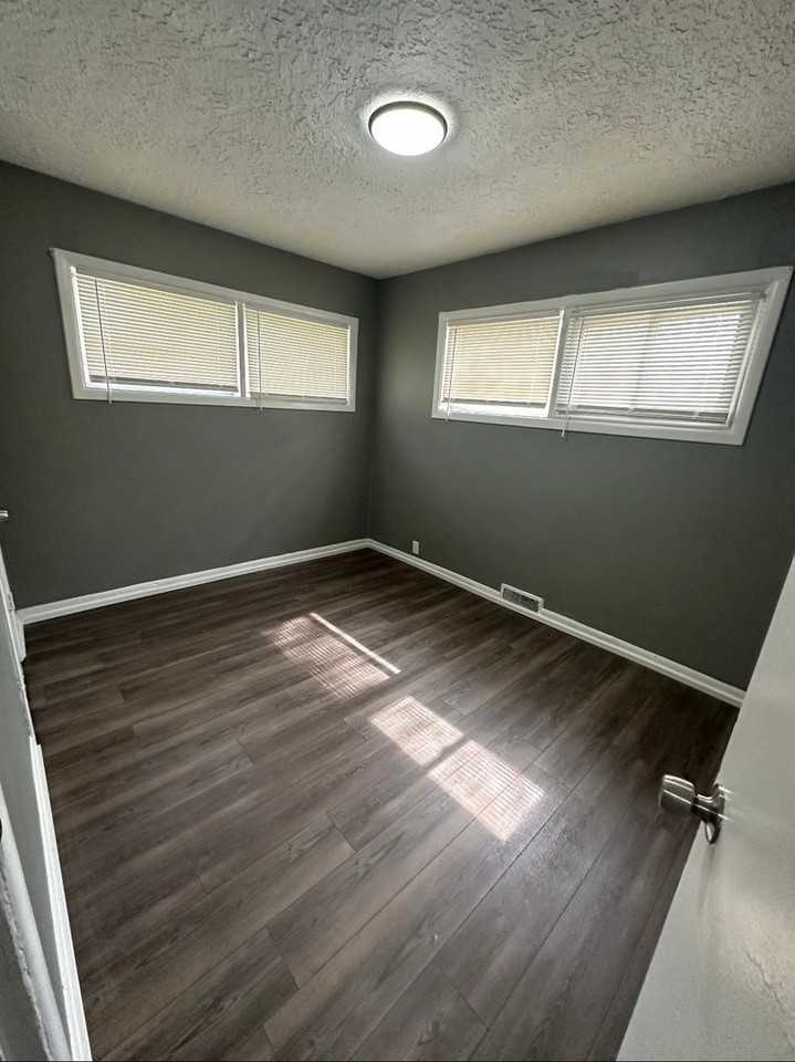 7114 E 112th St - Photo 4 of 15