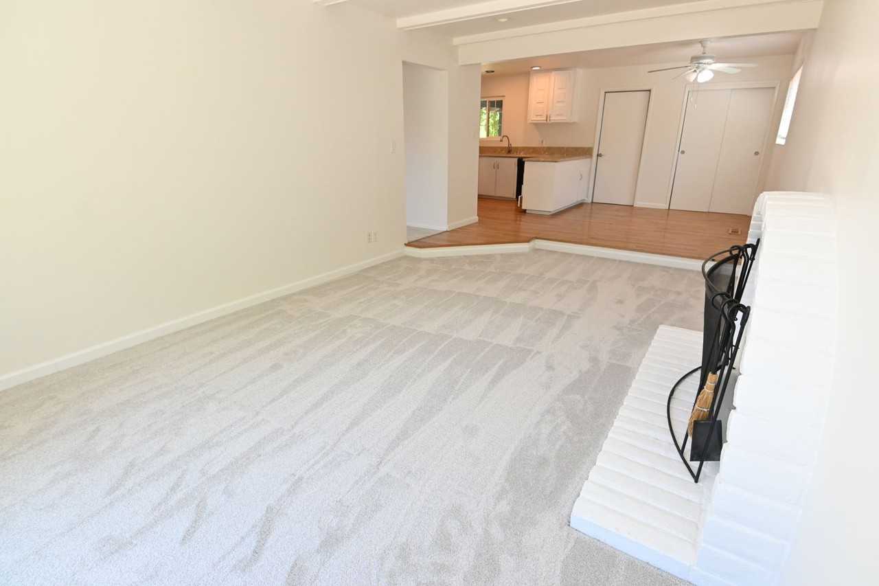 5659 Lathrop Dr - Photo 6 of 33
