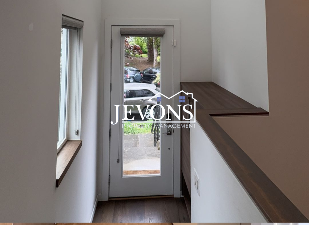 2648 Nw 62nd St - Photo 3 of 21