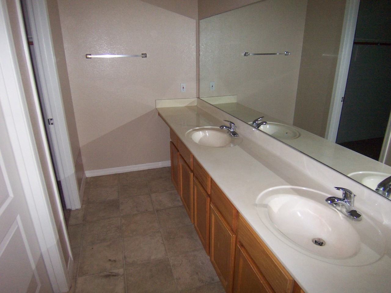 4201 E Desert View Dr - Photo 3 of 14