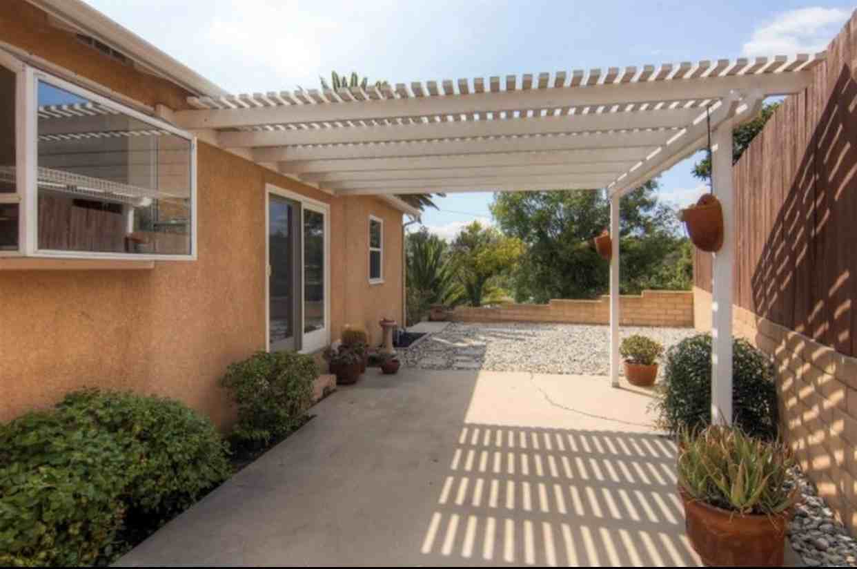 9247 Brookside Cir - Photo 4 of 23