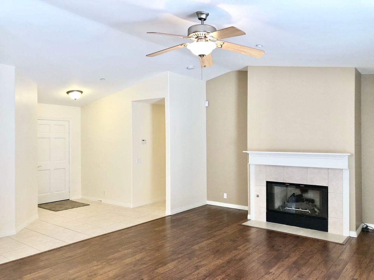 611 Summit Ave - Photo 6 of 50
