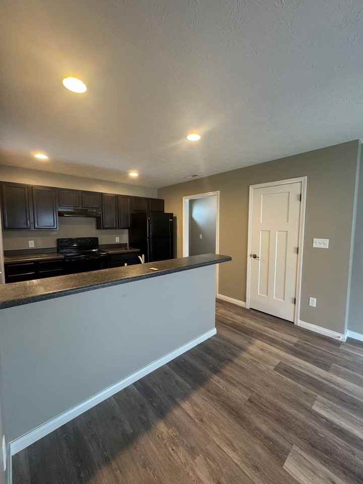 3980 Abraham Ct - Photo 4 of 17