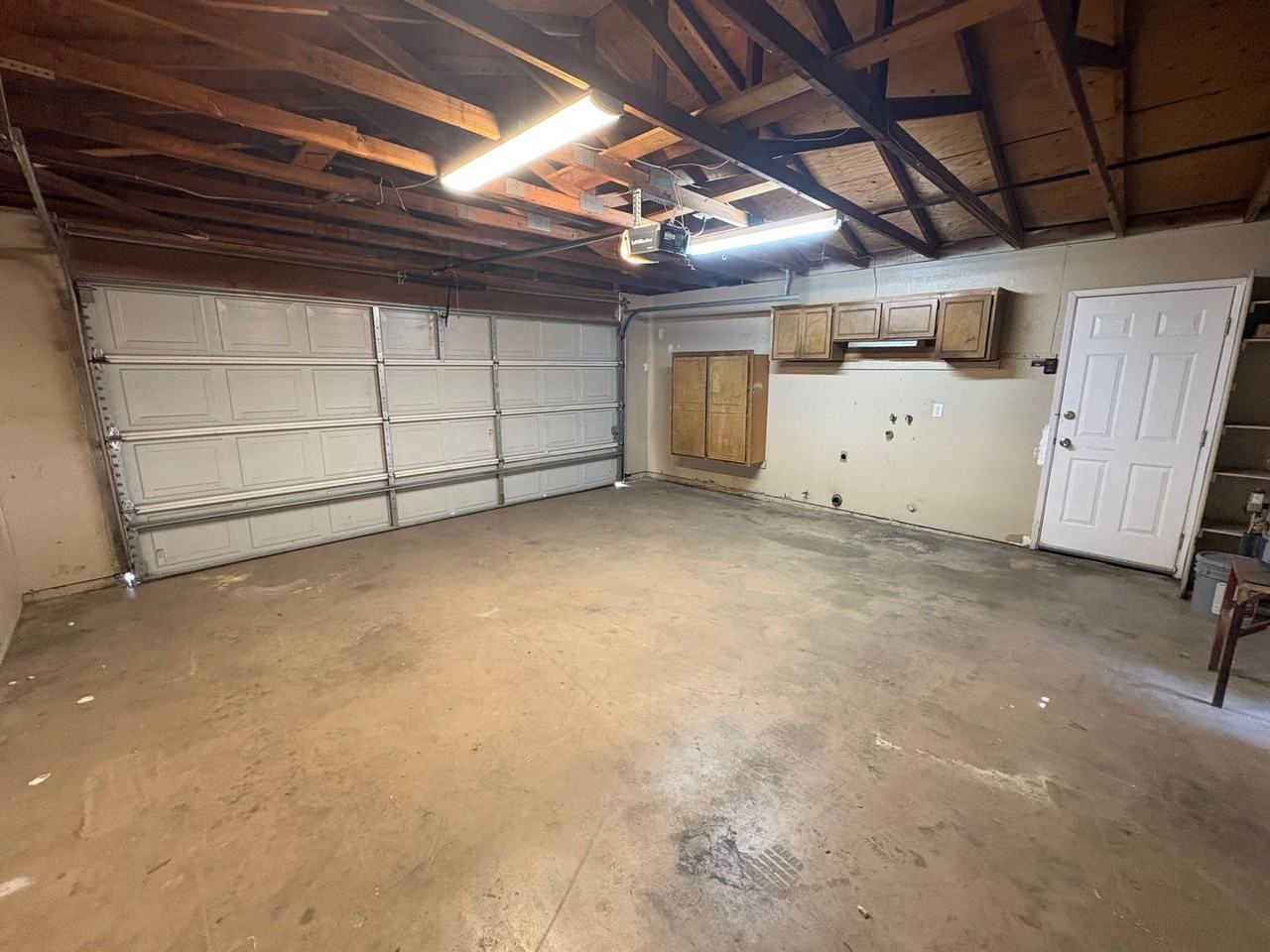 300 N Lane St - Photo 5 of 31