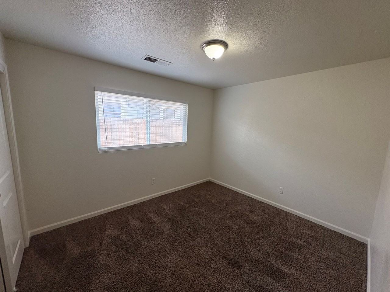300 N Lane St - Photo 7 of 31