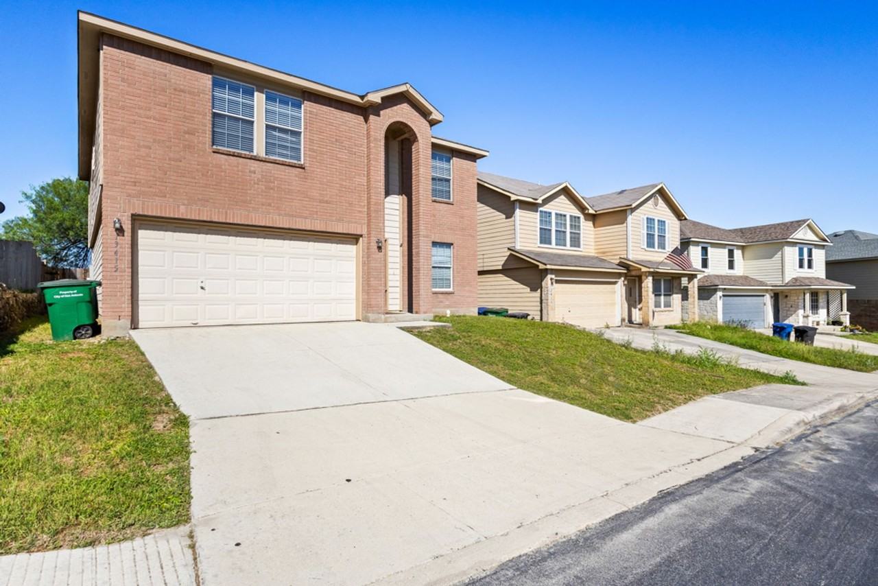 13415 Rhodes Villa - Photo 2 of 26