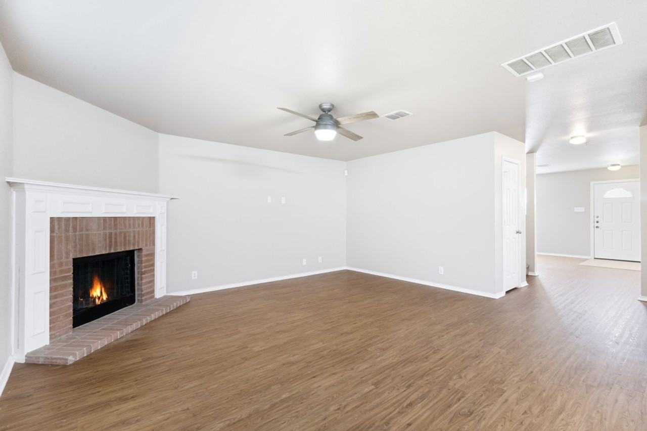 13415 Rhodes Villa - Photo 5 of 26