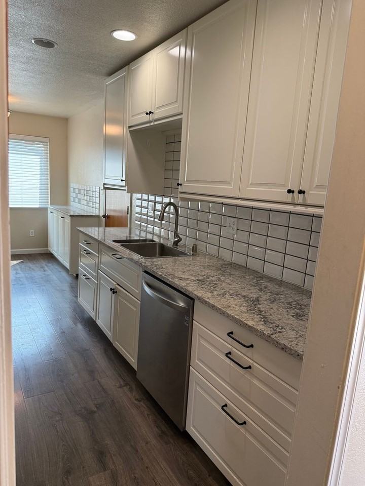 1508 Cypress Ln - Photo 5 of 16