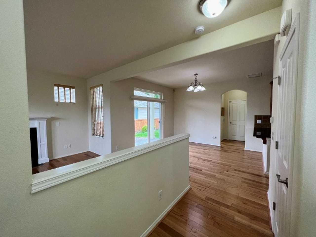 9212 Campus Glen Dr Ne - Photo 6 of 27