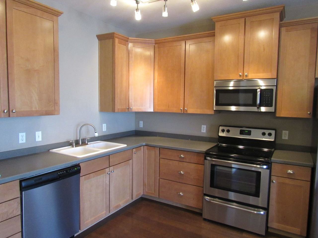 3601 E 103rd Cir #B13 - Photo 3 of 23