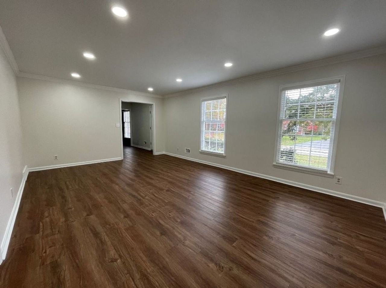 10806 Dartford Pl - Photo 5 of 28