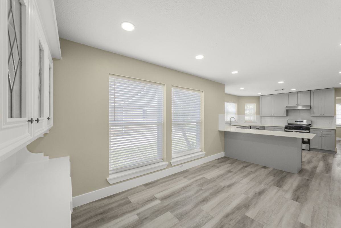 4138 Club Valley Dr - Photo 4 of 15
