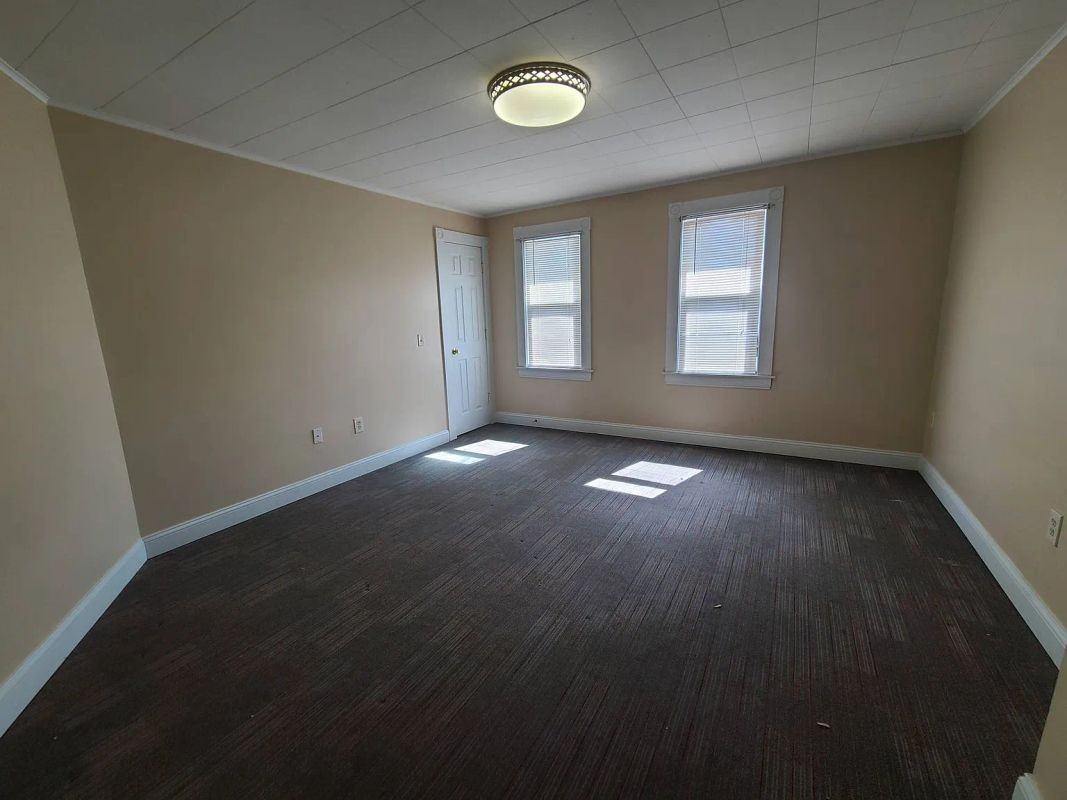 196 Hillside Ave - Photo 3 of 5