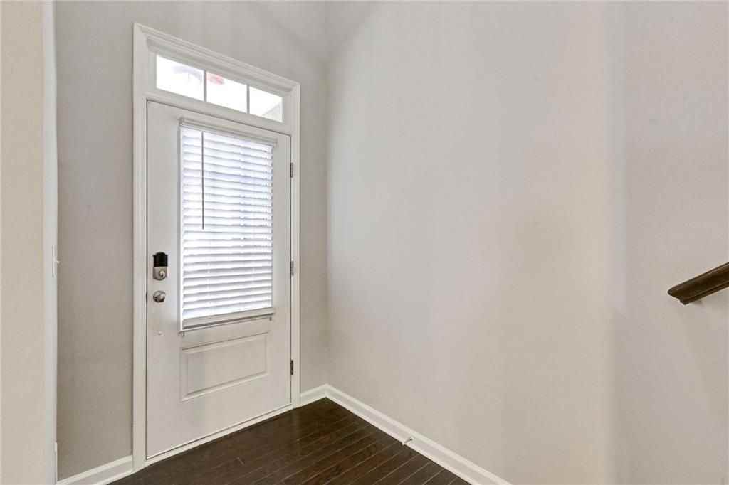 1237 Foxcroft Ln - Photo 6 of 44